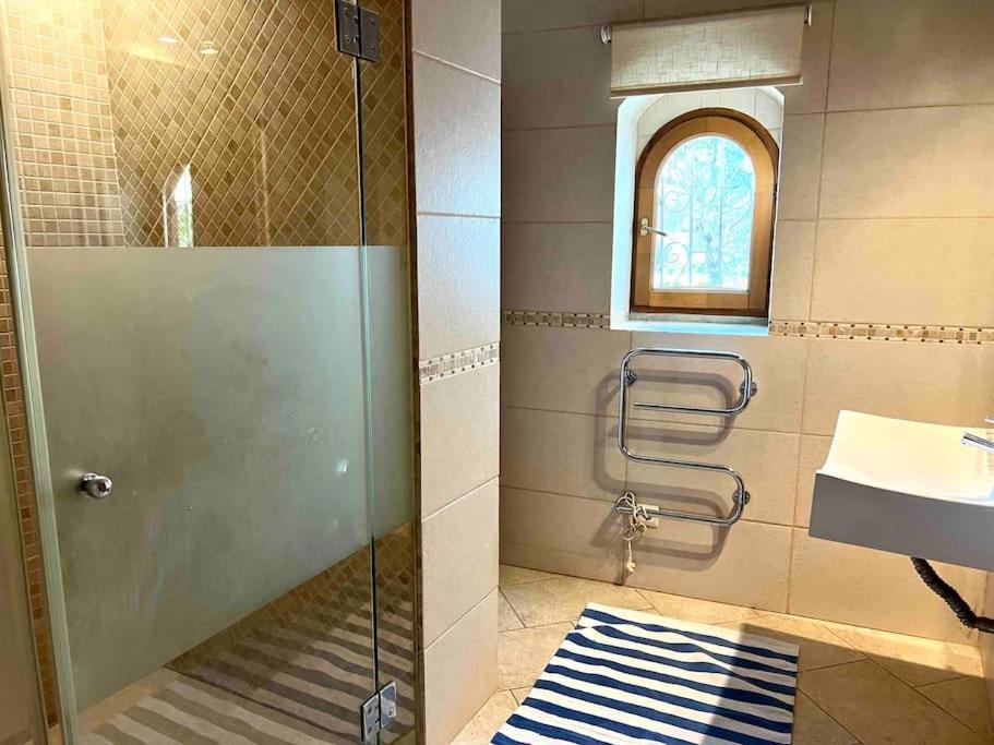 Willa Algarve, Portugal With Pool 4 Ensuite Bedrooms, Private Pool, And Beautiful Gardens *